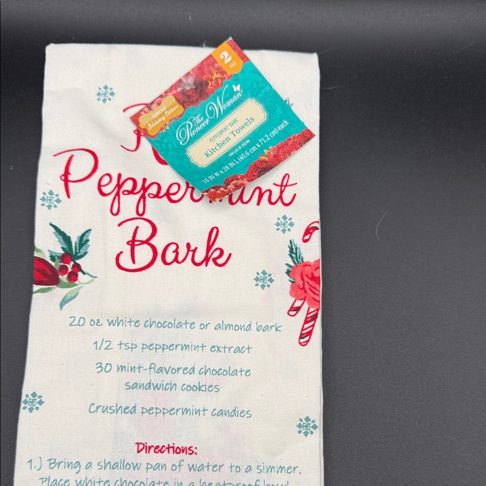 The Pioneer Woman Peppermint Bark Kitchen Towel - Red and Teal